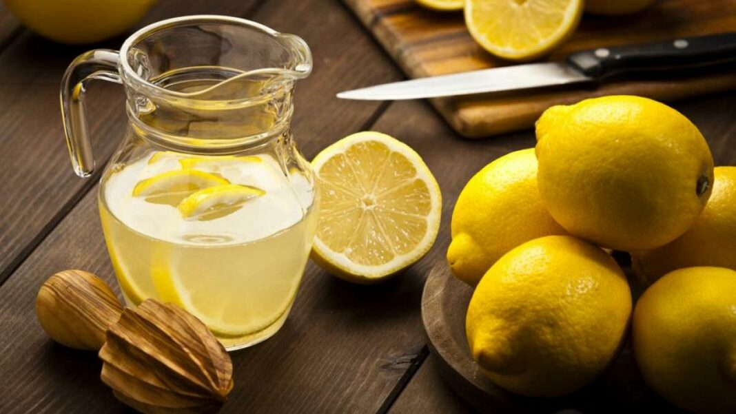 agua de limón