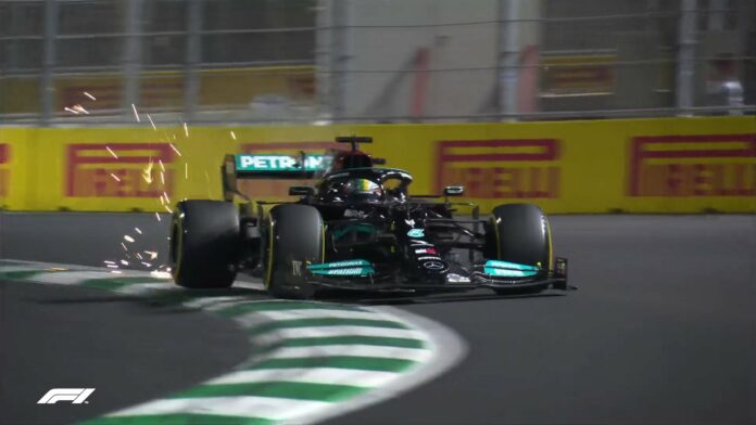 Lewis Hamilton se lleva una 'Pole' de infarto en Arabia Saudita