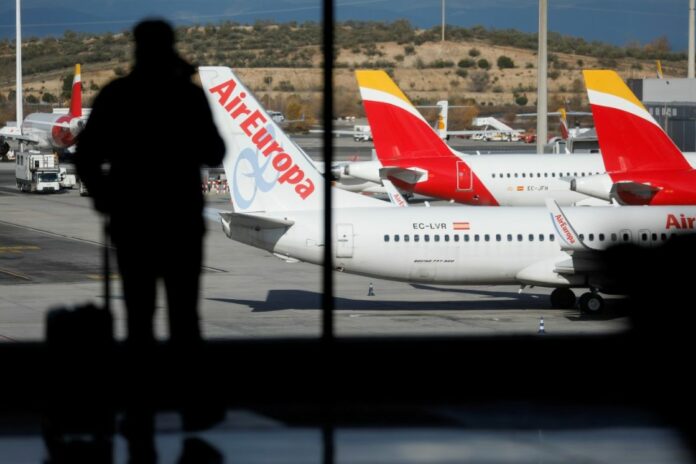 Gobierno español limita vuelos