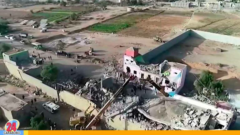Ataque aéreo en prisión de Yemen deja al menos 70 muertos