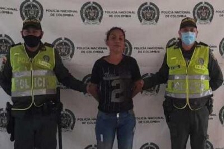 Detenida mujer que mató a venezolana embarazada a botellazos en Colombia