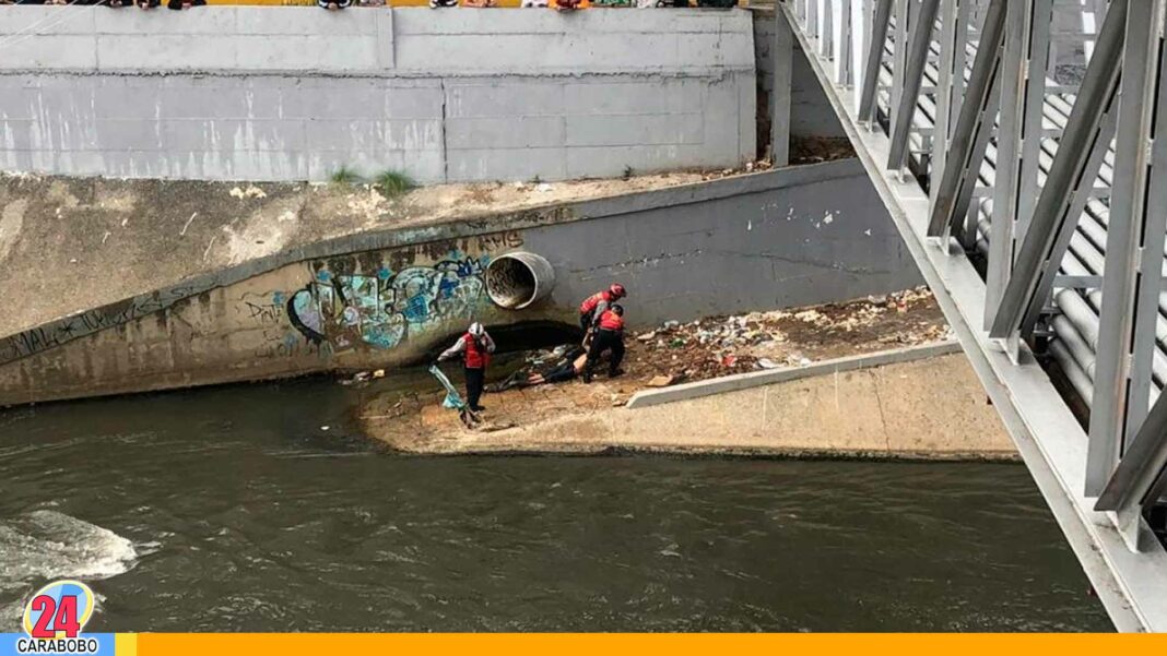 Hallan cadáver flotando en el Guaire - Noticias 24 Carabobo