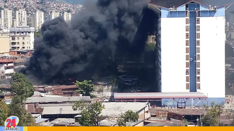 Se registró incendio cerca del Hospital Pérez Carreño, en Caracas