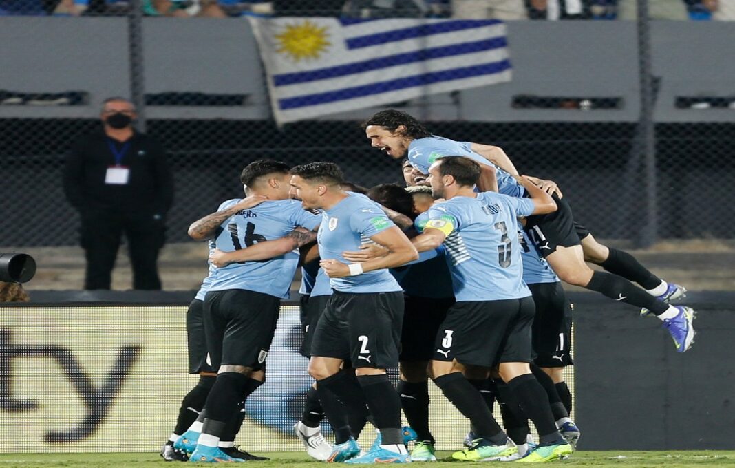 Uruguay goleó a Venezuela en la primera derrota de José Pékerman