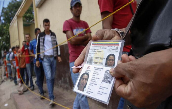 Venezolanos deportados a Colombia podrán obtener la ETVP