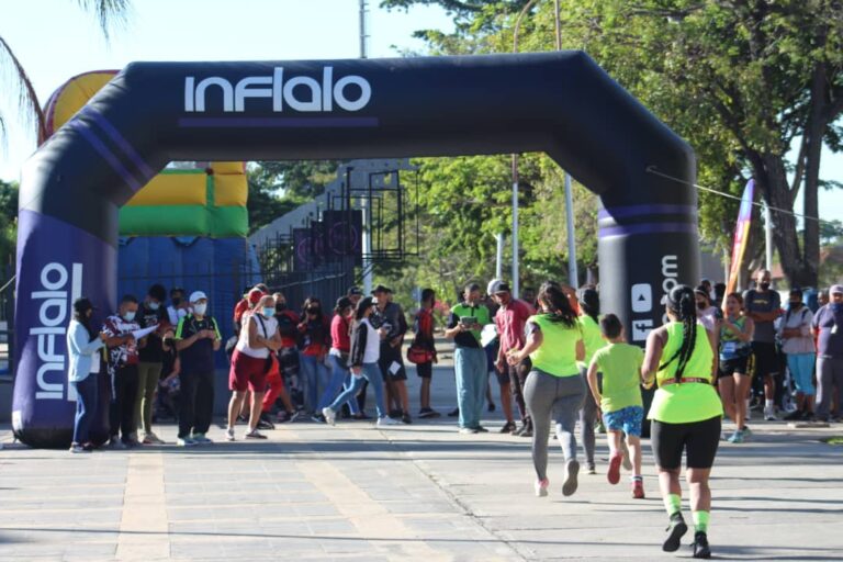 Más de 200 competidores participaron en la primera Carrera Naguanagua 5K