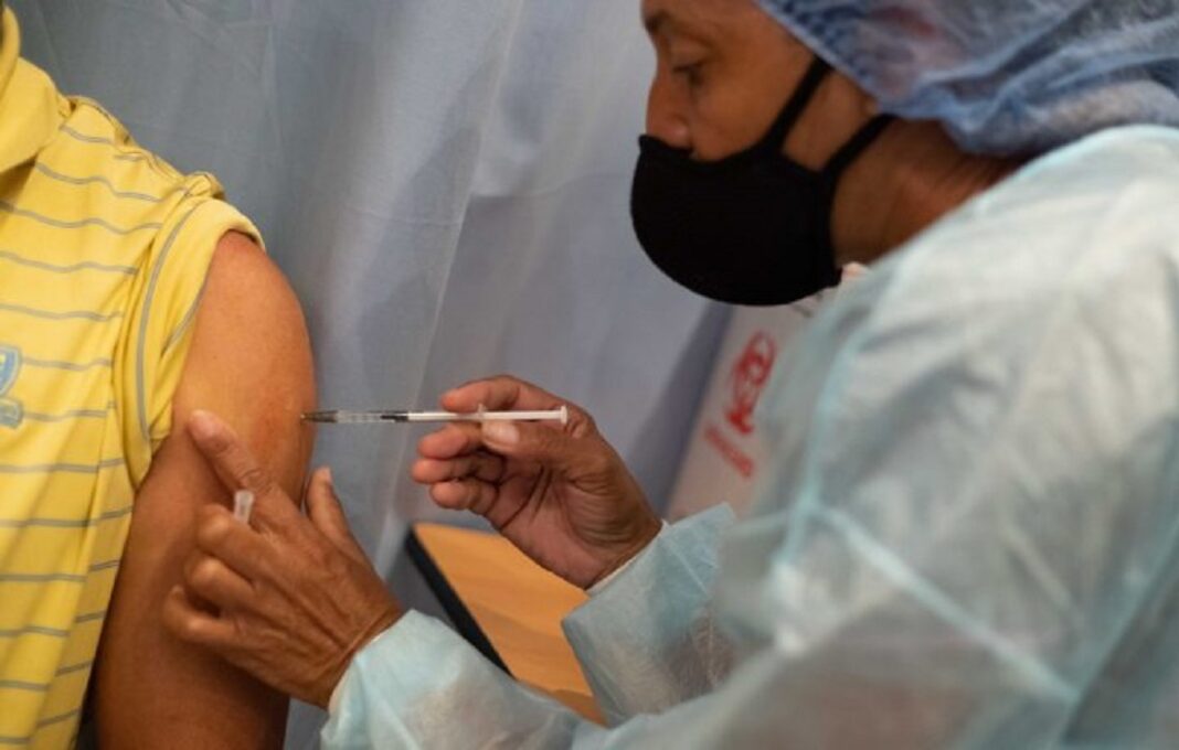 Sociedad Venezolana de Infectología ve inadecuado establecer una vacunación indefinida