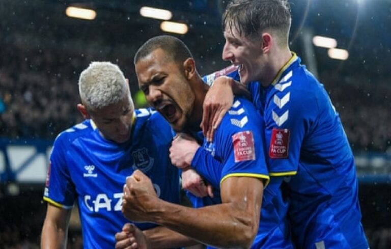 FA Cup: Doblete Salomón Rondón puso a Everton en Cuartos de Final
