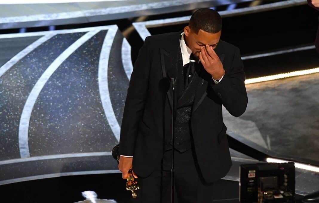 Will Smith se disculpó con Chris Rock tras darle una bofetada en los Óscar