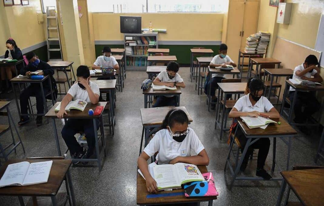 Venezuela retomará las clases presenciales diarias la próxima semana