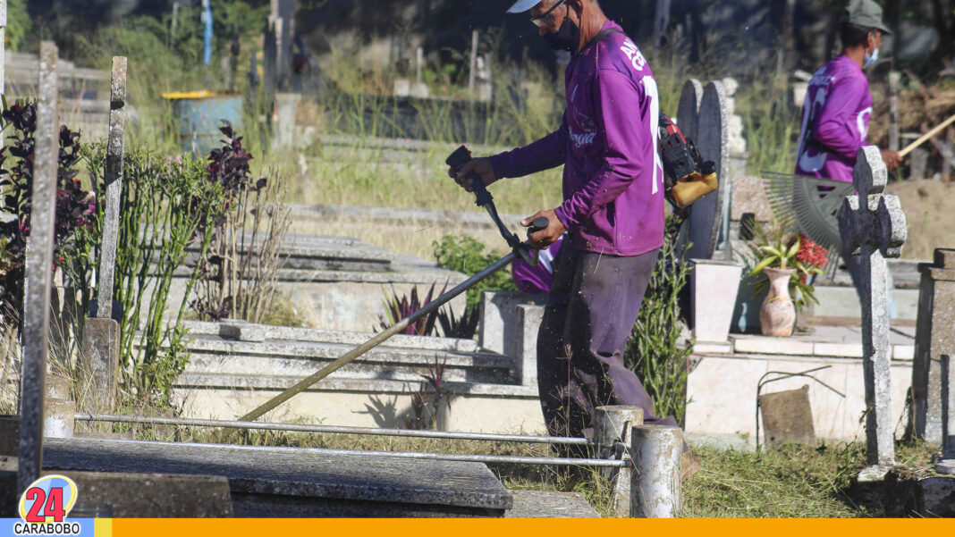 Operativo de limpieza en el Cementerio de Naguanagua