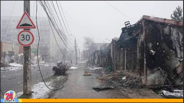 Rusia ordena el cese al fuego en Ucrania y abre corredores humanitarios