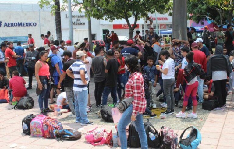 México disolvió una caravana migrantes venezolanos y centroamericanos