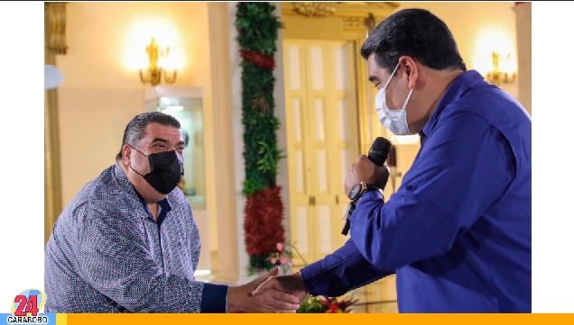 Maduro recibió al salsero Maelo Ruiz en Miraflores