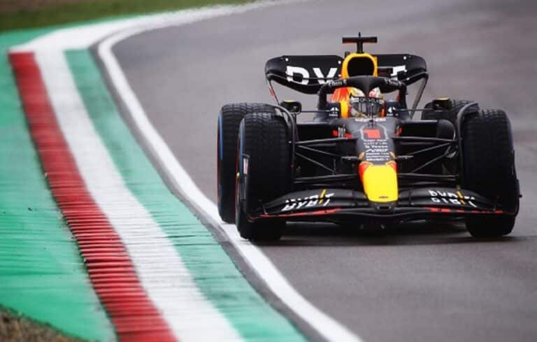 Max Verstappen alcanzó la Pole Position para la carrera sprint en Imola