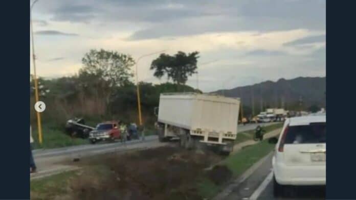 Se produjo accidente de tránsito en Autopista Valencia-Puerto Cabello