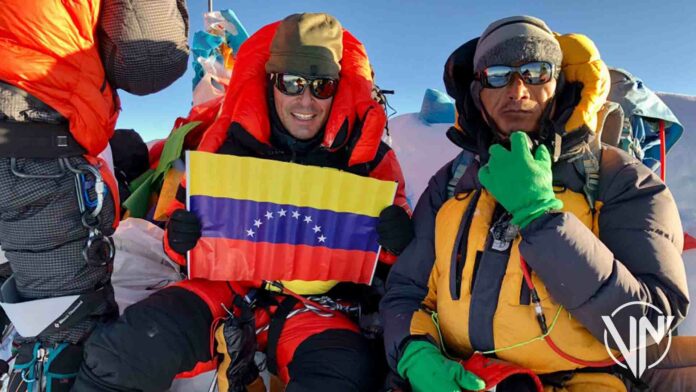 El venezolano Raúl Biocchi conquistó la cima del monte Everest