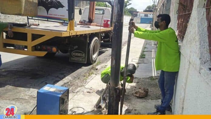 recuperan postes en condición de riesgo en Guacara