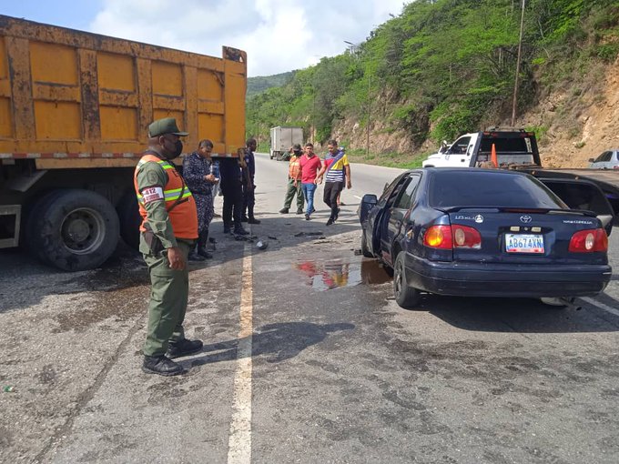 Accidente en la Autopista Valencia Puerto Cabello - Accidente en la Autopista Valencia Puerto Cabello