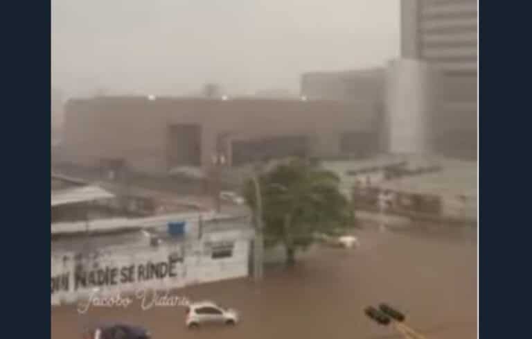 Fuerte aguacero provocó inundaciones en varios municipios de Carabobo (+Video)