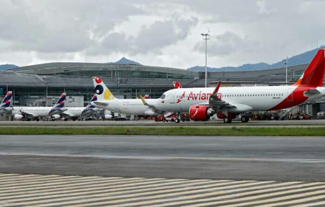 Dos aerolíneas de Colombia autorizadas para volar a Venezuela