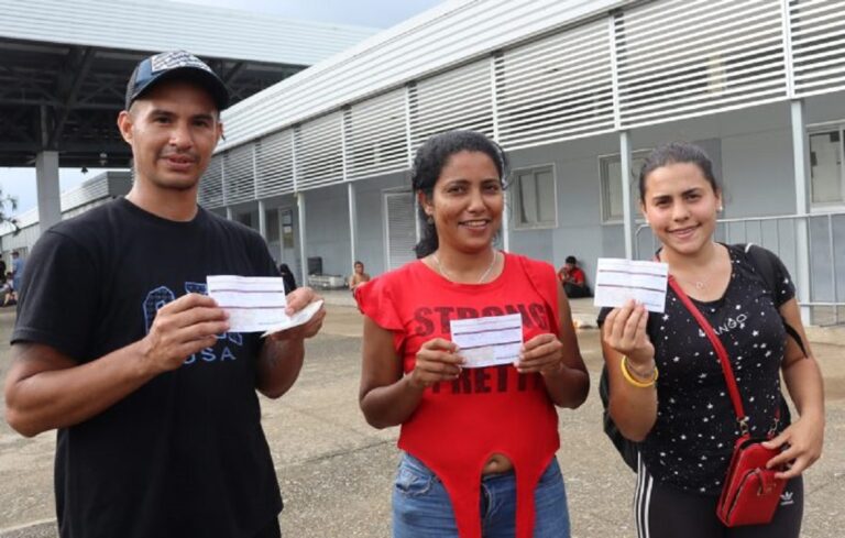 Migrantes venezolanos en México recibieron documentos migratorios