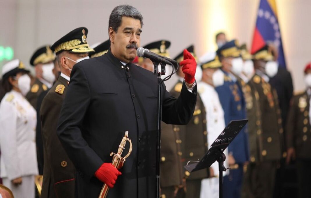 Maduro lideró acto de ascensos de la FANB