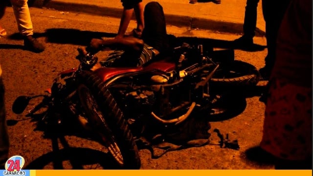 ¡Triste! Choque de motos en Maracay deja dos muertos