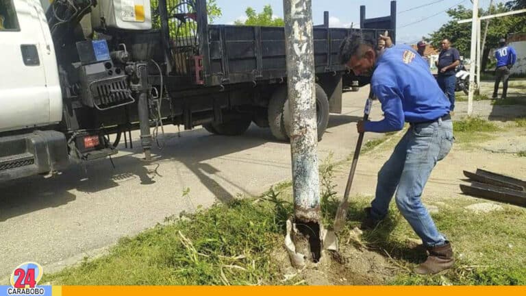 Plan de recuperación de postes dañados en Los Guayos
