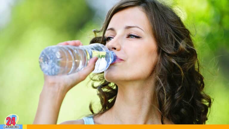 Descubre las seis razones por las que el agua ayuda a perder peso