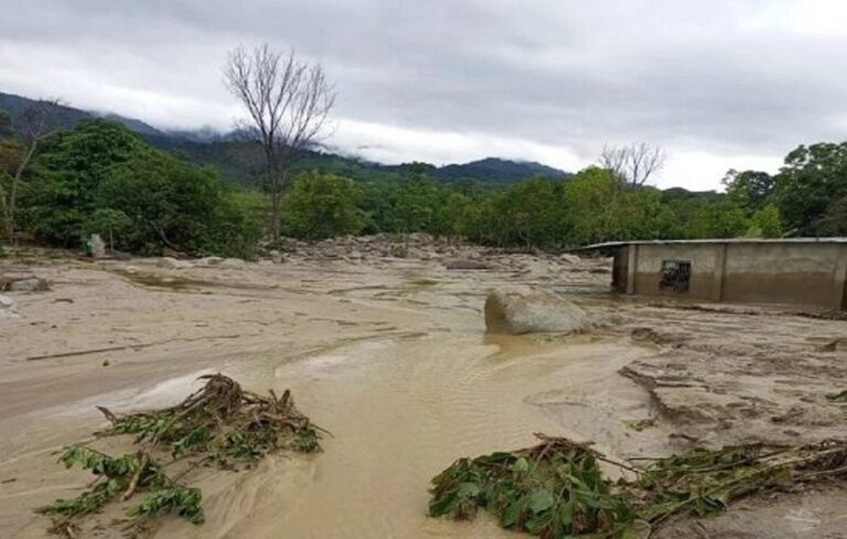 Cojedes: lluvias provocaron desbordamiento del río Mapuey