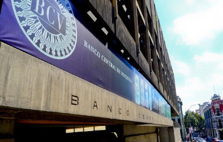 BCV vendió 70 millones de dólares a la banca para mantener precio de la divisa