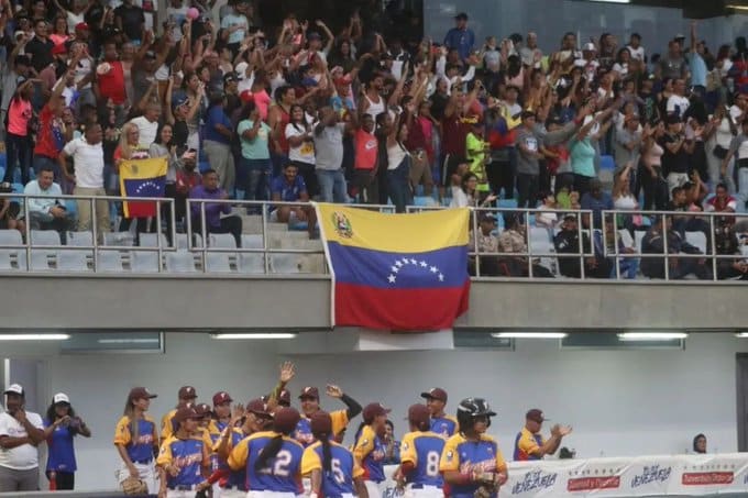 Venezuela gana Premundial Femenino de Béisbol desde La Guaira