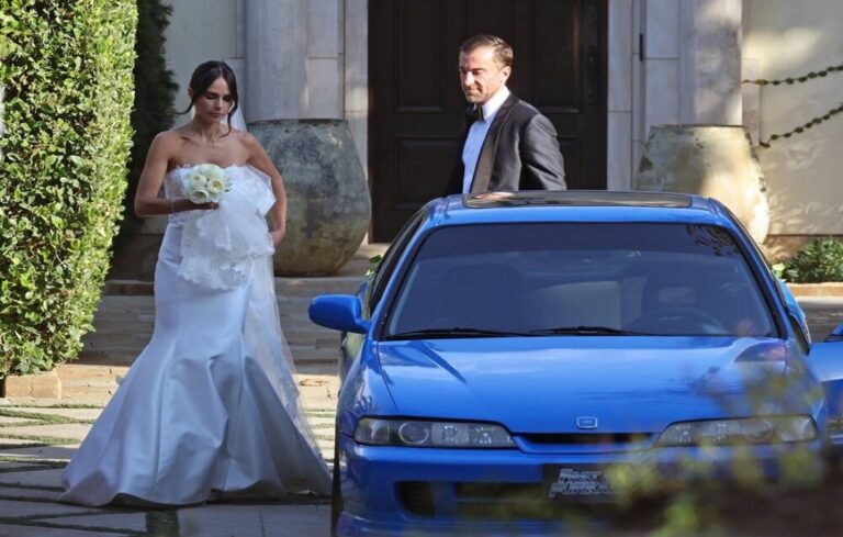 Jordana Brewster llegó a su boda en un auto de Rápido y Furioso