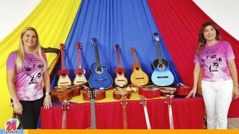 Nancy de Lacava entregó instrumentos musicales en Los Guayos