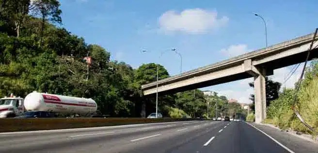 Hombre murió tras lanzarse del viaducto Caracas-Guarenas