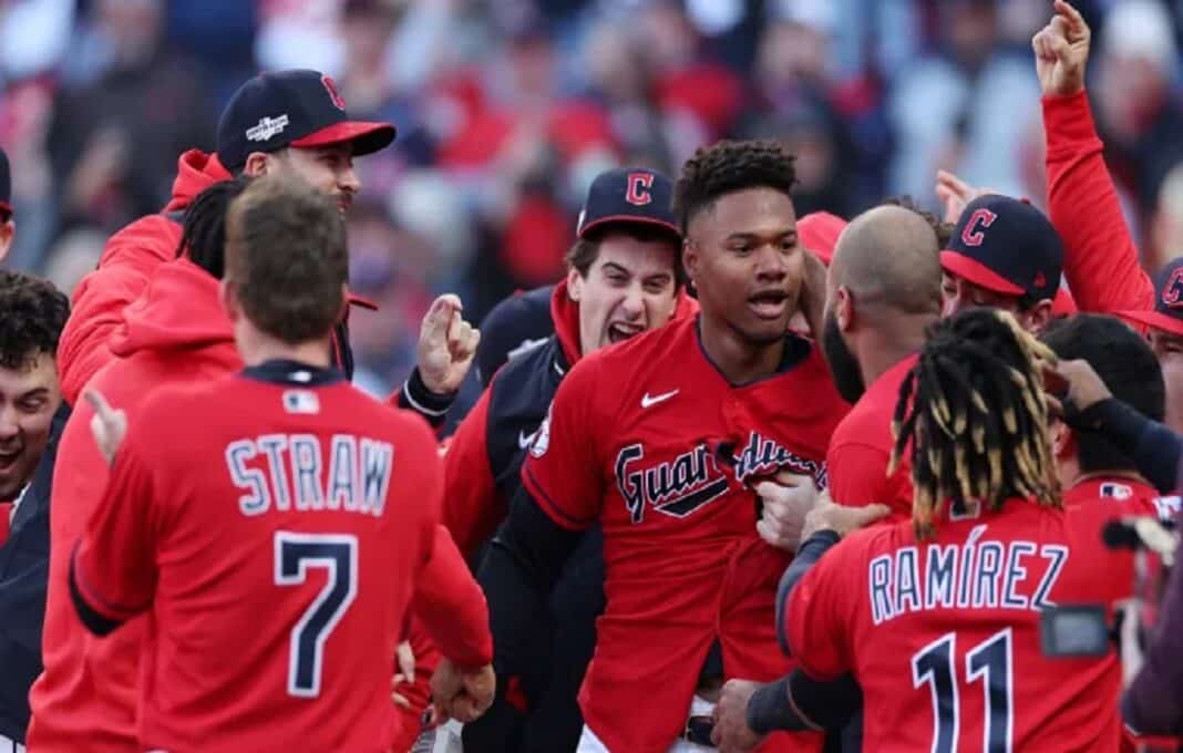 MLB: Cleveland avanzó a la Serie Divisional tras maratónico juego