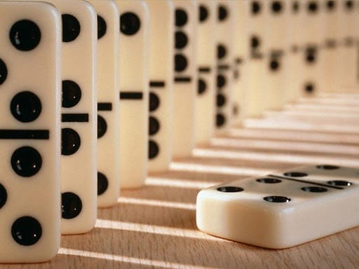 el jugar dominó - el jugar dominó