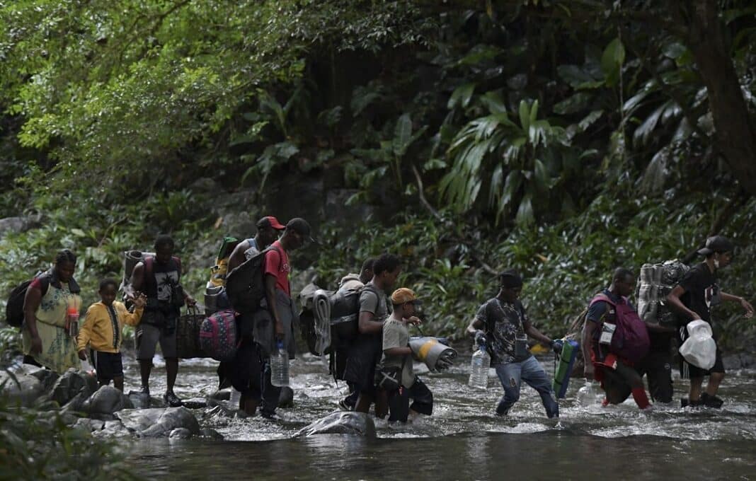Panamá deportará a migrantes