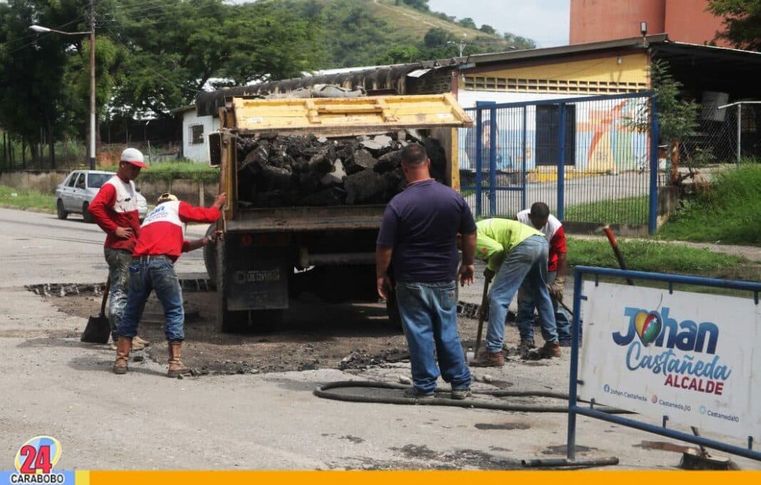 Colocadas 100 toneladas de asfalto Guacara
