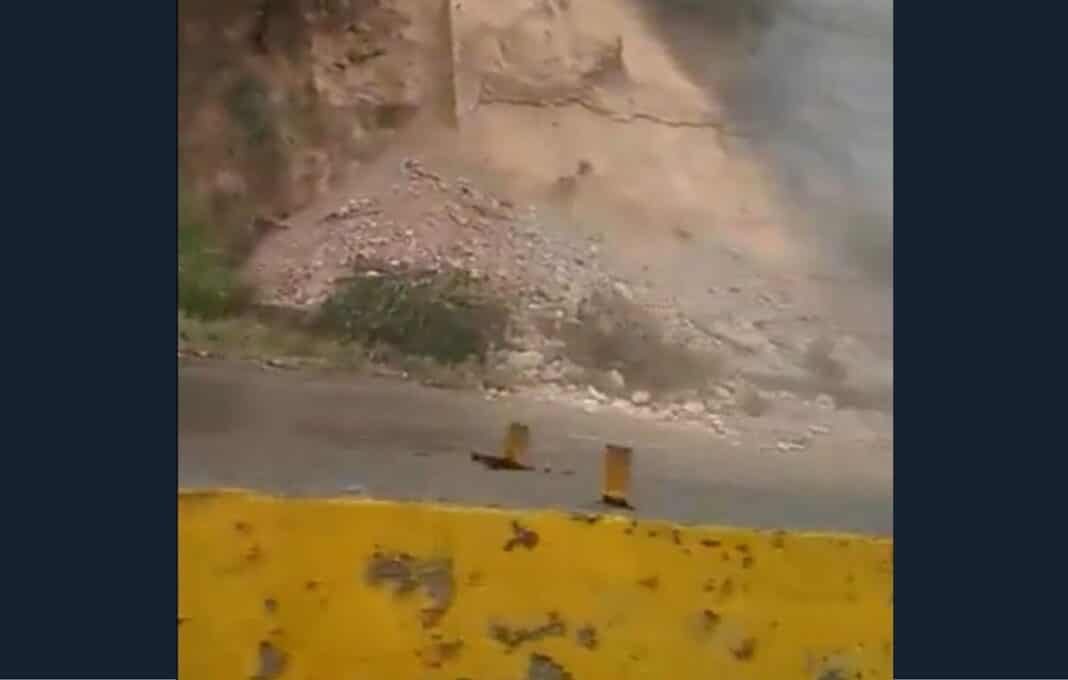 deslizamiento tierra autopista Gran Mariscal Ayacucho