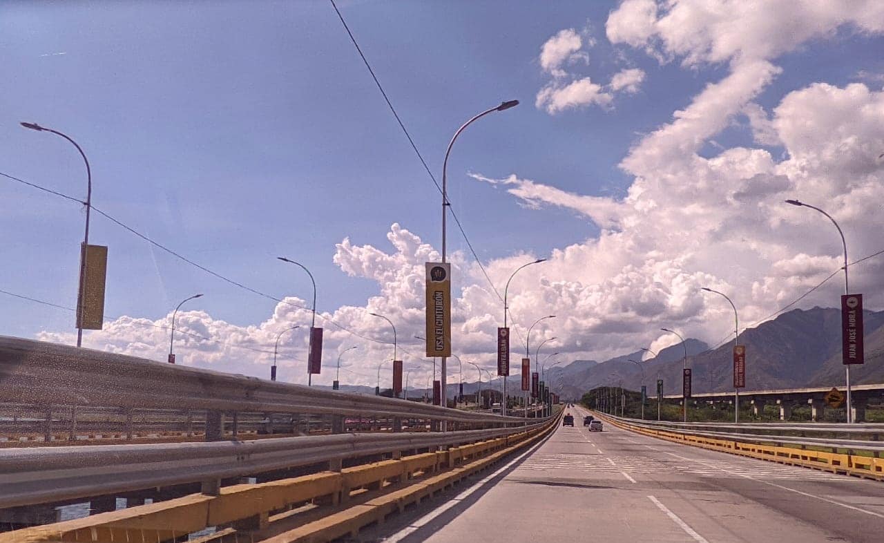 conducir por el Viaducto La Cabrera - conducir por el Viaducto La Cabrera