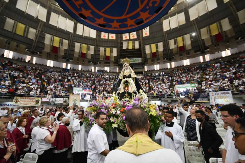 Virgen del Socorro venerada en Forum de Valencia