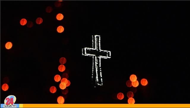 La Cruz de la Navidad del Trigal - La Cruz de la Navidad del Trigal