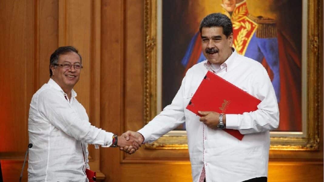 Nicolás Maduro y Gustavo Petro Miraflores