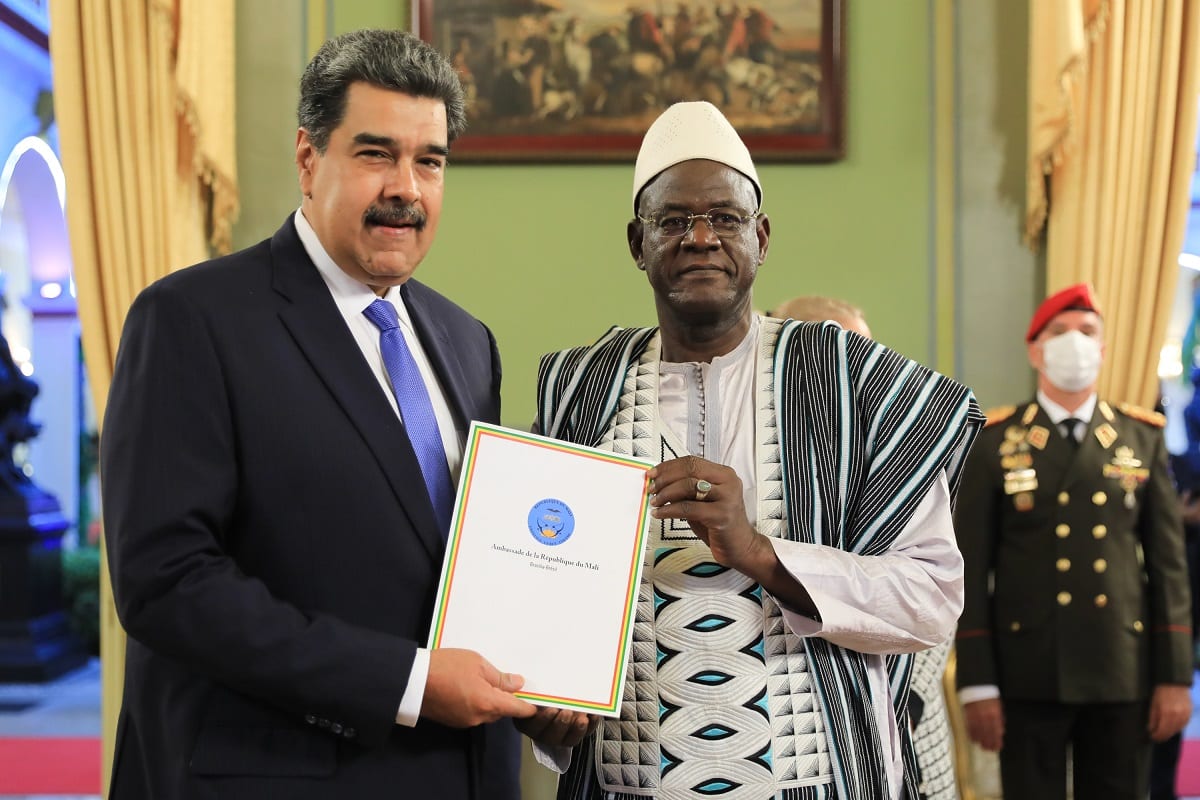 cartas credenciales tres embajadores