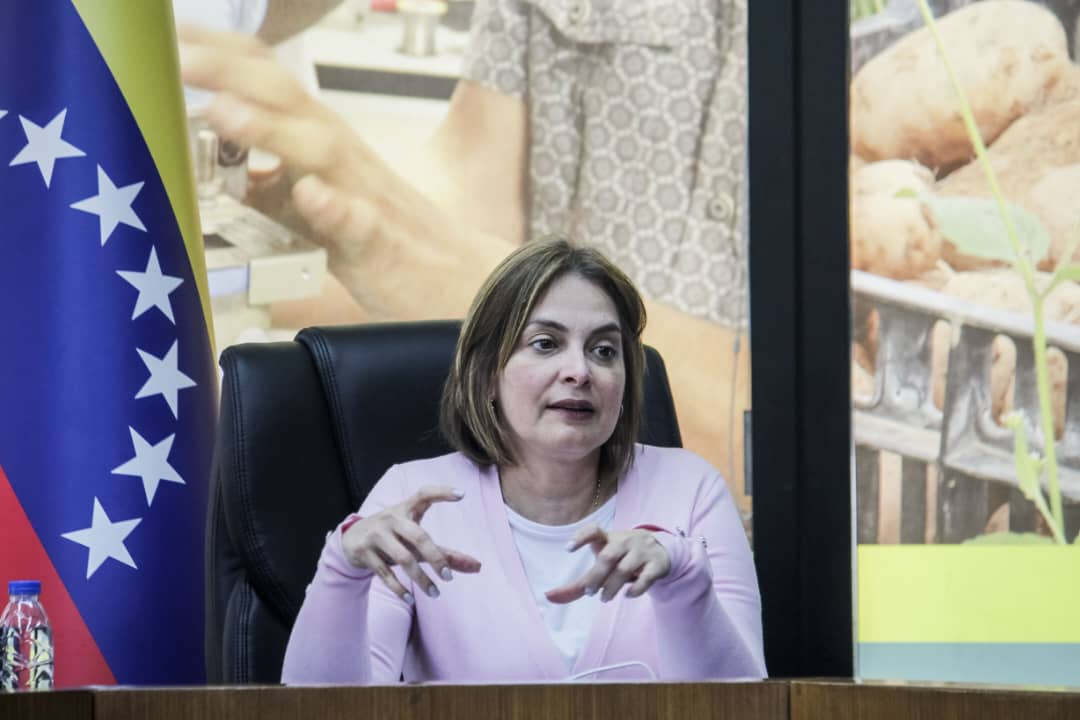 ministra de ciencia y tecnología, Gabriela Jiménez