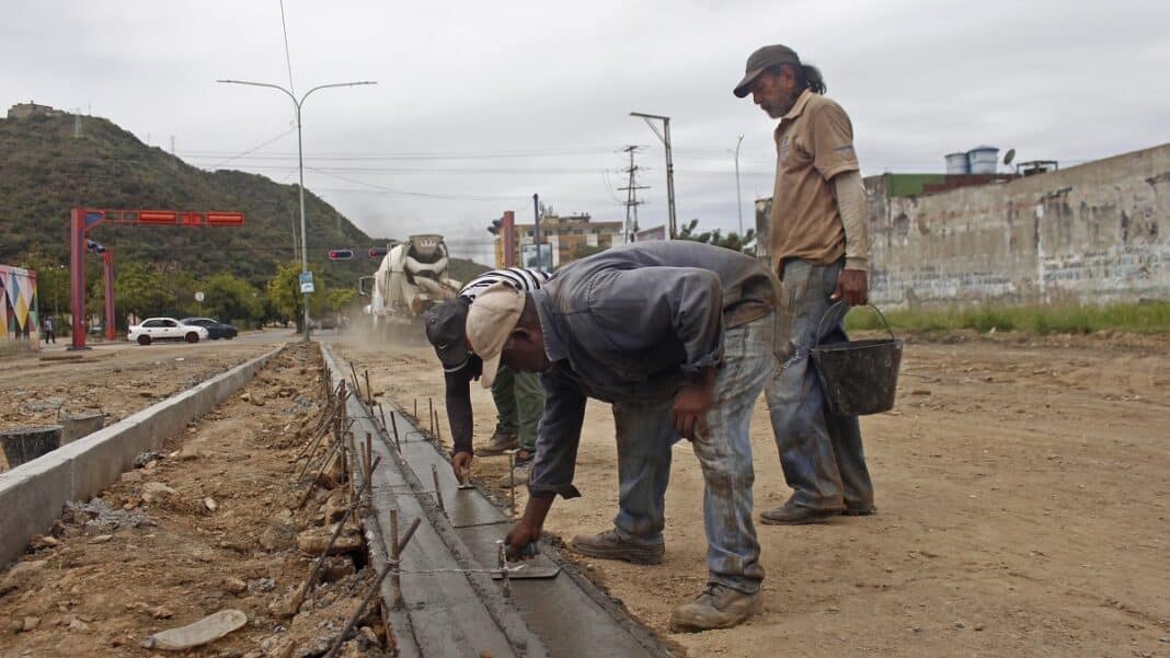 Rehabilitan avenida Alí Lebrum