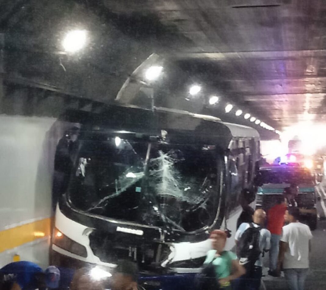 accidente Boquerón I autopista Caracas - La Guaira