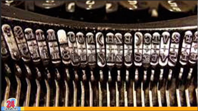 La máquina de escribir - La máquina de escribir